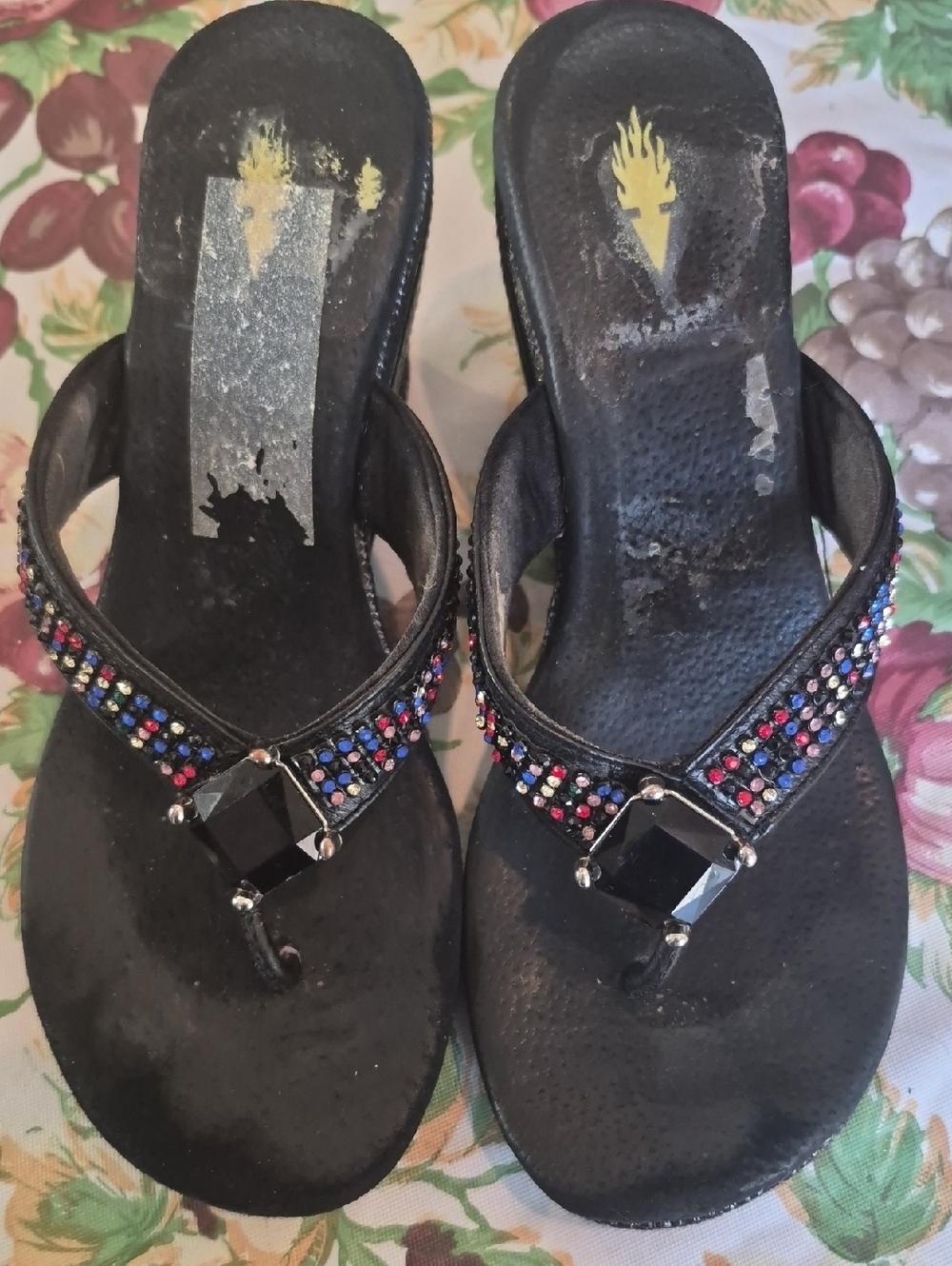 Volatile Black Women's Gem-Embellished Thong Wedge 2 Tone Sandal sz 7
